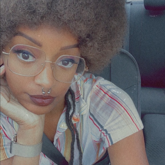 Meet your Posher, Afro. - Picture 2 of 2